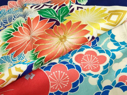 平和屋着物●豪華振袖 駒刺繍 流水草花文 銀彩 正絹 逸品 DABB0713ud