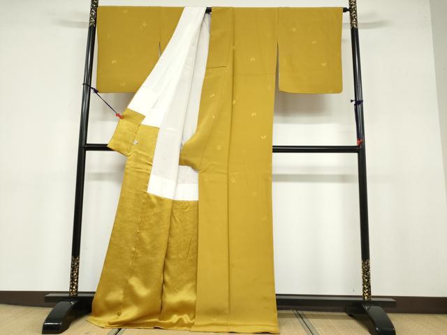 平和屋着物●上質な色無地 花蝶地紋 山吹茶色 ロング丈 正絹 逸品 DABB0741ud