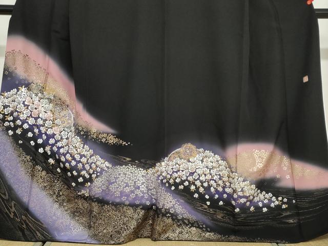 平和屋着物●ブライダルファッションデザイナー・桂由美 黒留袖 刺繍 地紙流水草花文 暈し染め 金銀彩 正絹 逸品 DABB0754ud