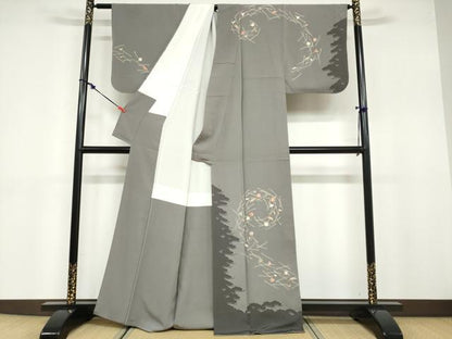 平和屋着物●訪問着 駒刺繍 敷松葉草花文 シルエット 金彩 正絹 逸品 DABB0762ud