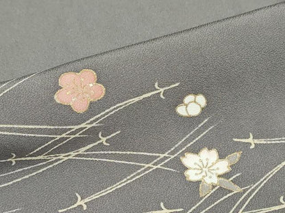 平和屋着物●訪問着 駒刺繍 敷松葉草花文 シルエット 金彩 正絹 逸品 DABB0762ud