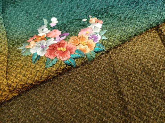 平和屋着物●豪華振袖 総絞り 刺繍 草花文 暈し染め 正絹 逸品 DABB0786ud