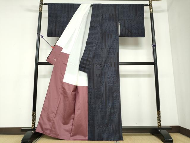 平和屋着物●本場結城紬　重要無形文化財　100亀甲　抽象文様　三越扱い　正絹　逸品　DABB0845ud