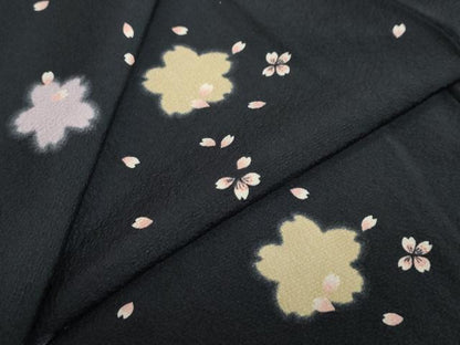平和屋着物●上質な小紋 舞桜文 蛍暈し 黒地 正絹 逸品 DABB0853ud