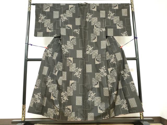 平和屋着物●本場大島紬 7マルキ 色紙重ね草花文 正絹 逸品 DABB0883ud