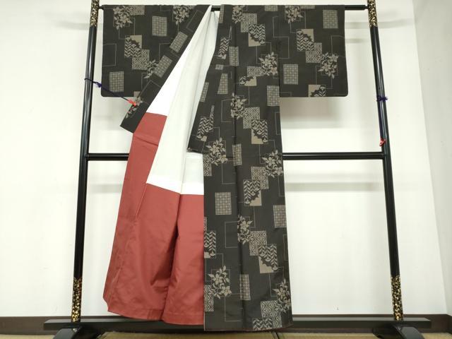 平和屋着物●本場大島紬 7マルキ 色紙重ね草花文 正絹 逸品 DABB0883ud