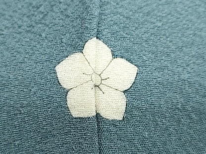 平和屋着物●上質な色無地 紋意匠 湊鼠色 正絹 逸品 DABB0924ud