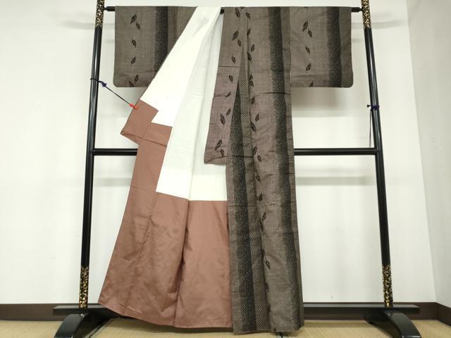平和屋着物●本場大島紬　7マルキ　舞葉文　正絹　逸品　DABB0948ud