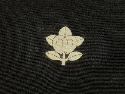平和屋着物▼豪華黒留袖　駒刺繍　源氏車霞花松文　金彩　正絹　逸品　DABB1183fe