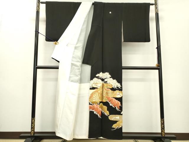 平和屋着物▼豪華黒留袖　駒刺繍　源氏車霞花松文　金彩　正絹　逸品　DABB1183fe