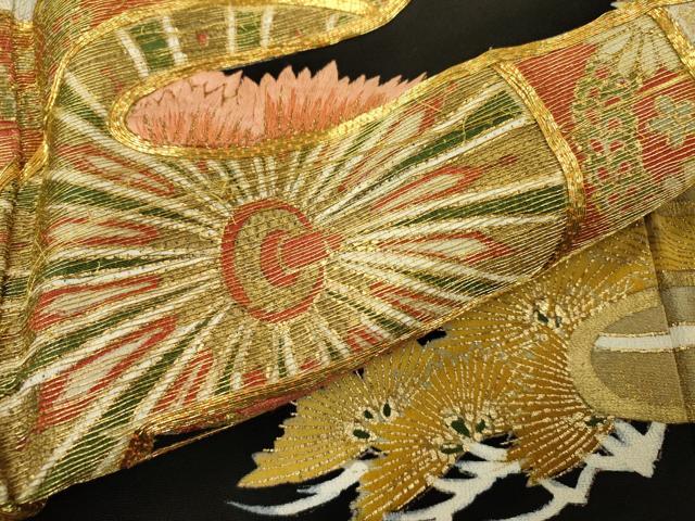 平和屋着物▼豪華黒留袖　駒刺繍　源氏車霞花松文　金彩　正絹　逸品　DABB1183fe