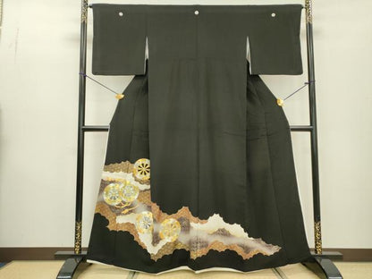 平和屋着物▼豪華黒留袖 駒刺繍 源氏車 金銀糸 正絹 逸品 DABB1632fe