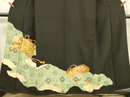 平和屋着物■豪華黒留袖 文箱草花文 金彩 駒刺繍 正絹 逸品 DABB3356cm