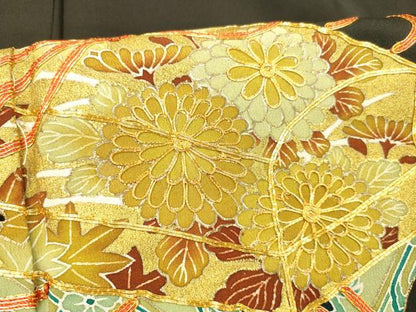 平和屋着物■豪華黒留袖 文箱草花文 金彩 駒刺繍 正絹 逸品 DABB3356cm