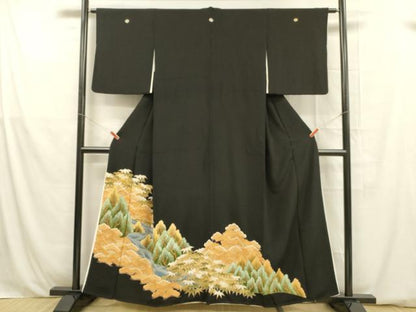 平和屋着物■豪華黒留袖 駒刺繍 樹林笹の葉松文 金彩 正絹 逸品 DABB3546cm