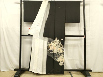平和屋着物■豪華黒留袖　駒刺繍　流水飾花文　銀彩　正絹　逸品　DABB3878cm