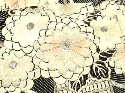 平和屋着物■豪華黒留袖　駒刺繍　流水飾花文　銀彩　正絹　逸品　DABB3878cm