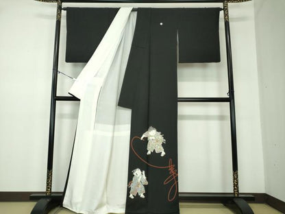 平和屋着物●京友禅作家　倉田泰波　黒留袖　童子遊び　独楽回し　立鶴　寿　正絹　逸品　DABB4148ps