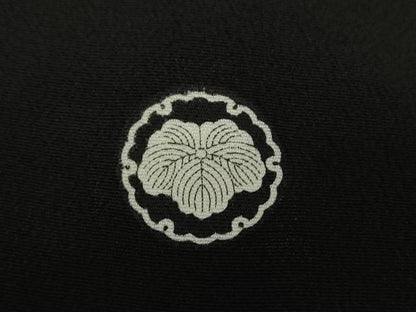 平和屋着物●創業460年・千總 黒留袖 駒刺繍 吉祥花熨斗文 金彩 正絹 逸品 DABB4336ps