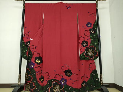 平和屋着物●豪華振袖 駒刺繍 舞花文 金彩 正絹 逸品 DABB4338ps