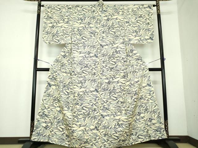 平和屋着物●本場染大島紬 型染 藍 芒飛鳥文 正絹 逸品 DABB4558ps
