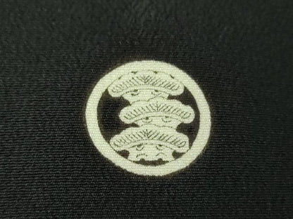 平和屋着物●創業460年・千總　黒留袖　刺繍　宝尽くし飛鶴文　金彩　三越扱い　正絹　逸品　DABB4715ps