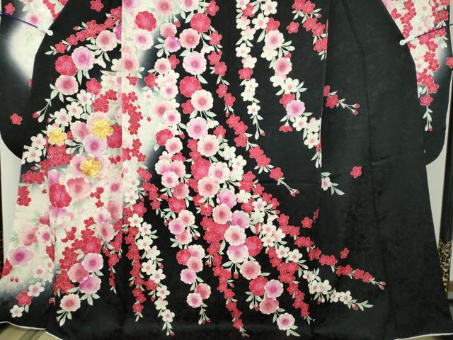 平和屋着物●豪華振袖　駒刺繍　枝垂れ桜　暈し染め　黒地　金彩　正絹　逸品　DABB4734ps