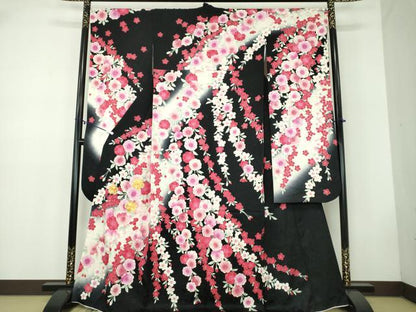 平和屋着物●豪華振袖　駒刺繍　枝垂れ桜　暈し染め　黒地　金彩　正絹　逸品　DABB4734ps