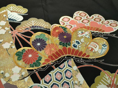 平和屋着物●豪華黒留袖　作家物　駒刺繍　宝尽くし花文　金彩　正絹　逸品　未使用　DABB4738ps