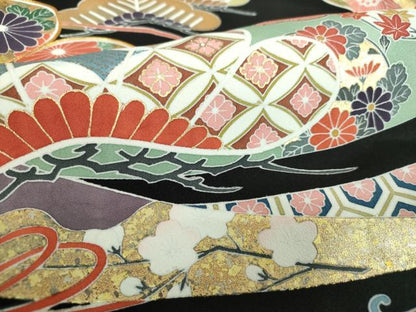 平和屋着物●豪華黒留袖　作家物　駒刺繍　宝尽くし花文　金彩　正絹　逸品　未使用　DABB4738ps