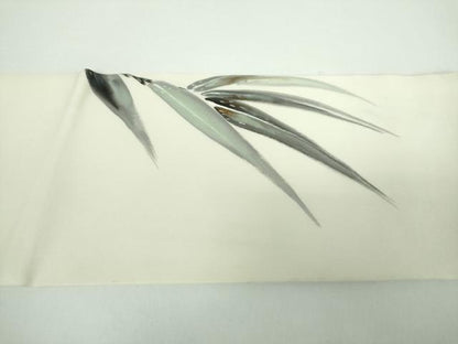 平和屋着物●塩瀬　九寸名古屋帯　手描き　休み鳥　正絹　逸品　DABB4801ps