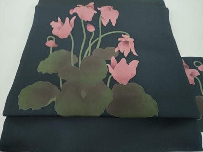 平和屋着物●塩瀬　九寸名古屋帯　手描き　草花文　黒地　正絹　逸品　DABB4870ps