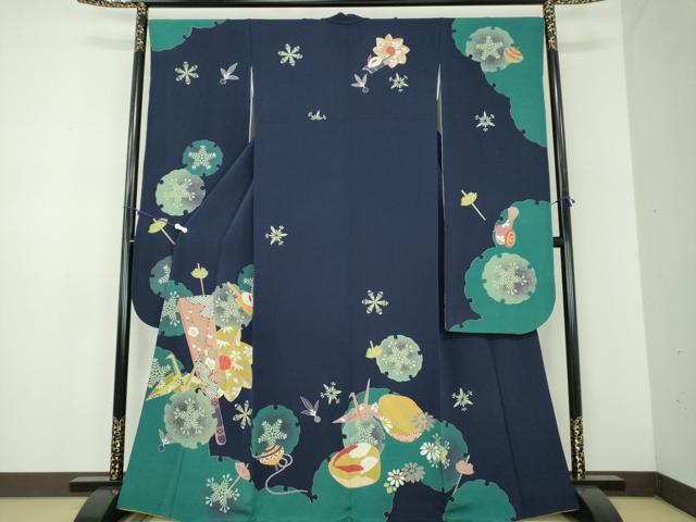 平和屋着物●豪華振袖　雪輪折り鶴花文　雪兎　羽子板　鬼しぼ縮緬　正絹　逸品　DABB4897ps