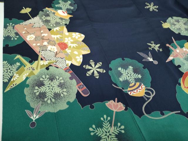 平和屋着物●豪華振袖　雪輪折り鶴花文　雪兎　羽子板　鬼しぼ縮緬　正絹　逸品　DABB4897ps