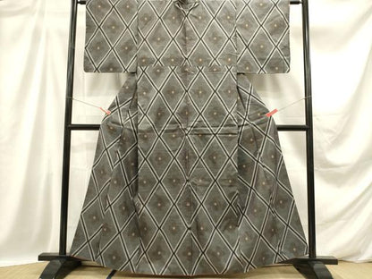 平和屋着物■本場大島紬　7マルキ　格子花文　正絹　逸品　DABB6716ea