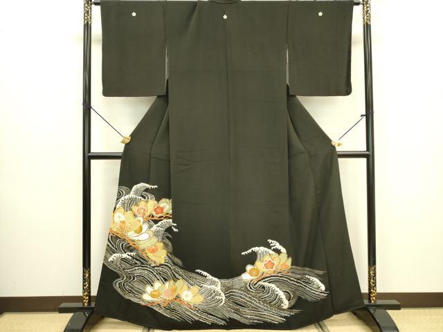 平和屋着物●豪華黒留袖 駒刺繍 立波花松文 金彩 正絹 逸品 DABB7071op