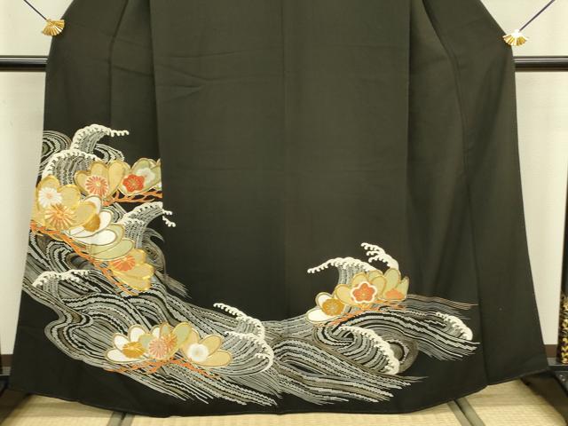 平和屋着物●豪華黒留袖 駒刺繍 立波花松文 金彩 正絹 逸品 DABB7071op