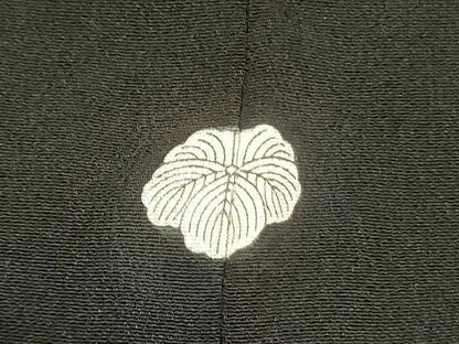 平和屋着物■豪華黒留袖 駒刺繍 孔雀松葉文 金彩 正絹 逸品 DABB7209op