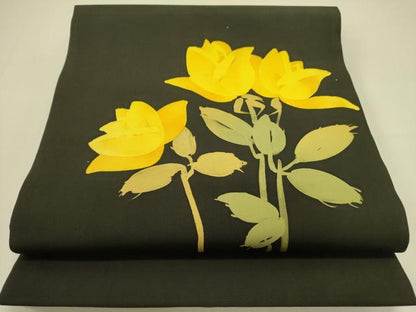 平和屋着物●塩瀬 九寸開き名古屋帯 草花 ろうけつ染め 黒地 正絹 逸品 DABB7224op
