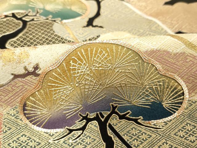 平和屋着物■豪華黒留袖　駒刺繍　重ね山松文　暈し染め　金彩　正絹　逸品　DABB8791cd