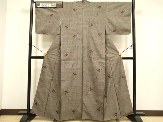 平和屋着物●本場大島紬　古代染色純泥染　9マルキ　枝花文　牧絹織物謹製　証紙付き　正絹　逸品　未使用　DABB9647du