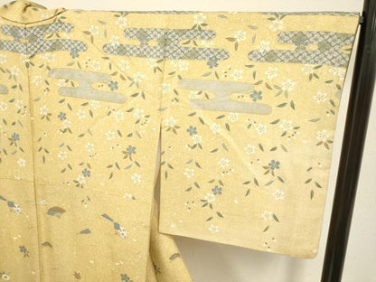 平和屋着物●訪問着　エ霞雪芝花蝶文　暈し染め　金彩　金通し地　正絹　逸品　DABB9665du