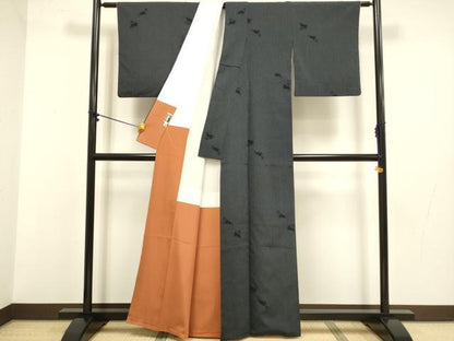 平和屋着物●本塩沢　飛び兎　正絹　逸品　DABB9689du