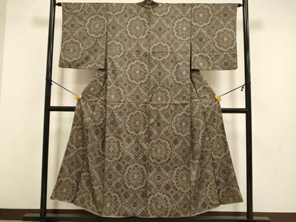 平和屋着物●本場大島紬　龍郷絣　正倉院花文　正絹　逸品　DABB9702du
