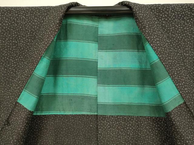 平和屋着物●印傳　男性　紬　アンサンブル　カタカナ　文字文　黒地　正絹　逸品　DABB9725du