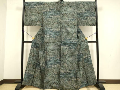平和屋着物●都喜ヱ門　本場大島紬　9マルキ　総絣　樹林風景文　藤絹織物謹製　正絹　逸品　DABB9749du