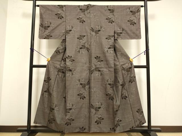 平和屋着物●本場大島紬　9マルキ　舞花文　正絹　逸品　DABB9786du