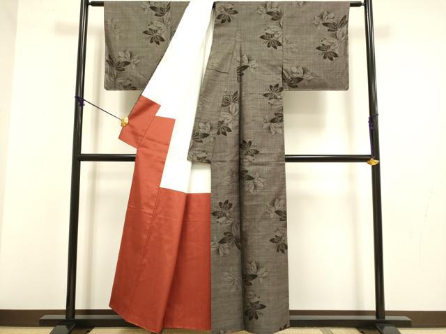 平和屋着物●本場大島紬　9マルキ　舞花文　正絹　逸品　DABB9786du