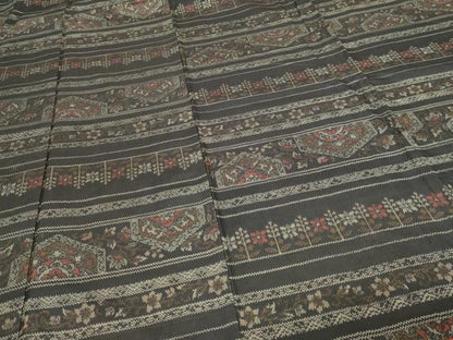 平和屋着物■上質な紬 花唐草文 黒地 正絹 逸品 DABC0267sf
