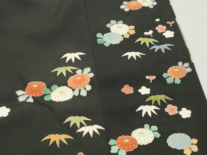 平和屋着物■豪華黒留袖　駒刺繍　地紙宝尽くし飛鶴花文　松竹梅　金彩　正絹　逸品　DABC0858qa